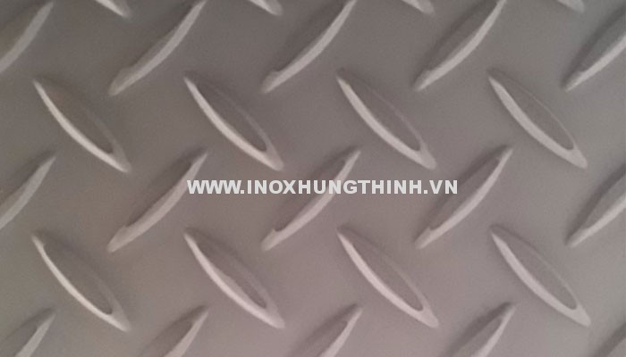 Tấm inox gân chống trượt