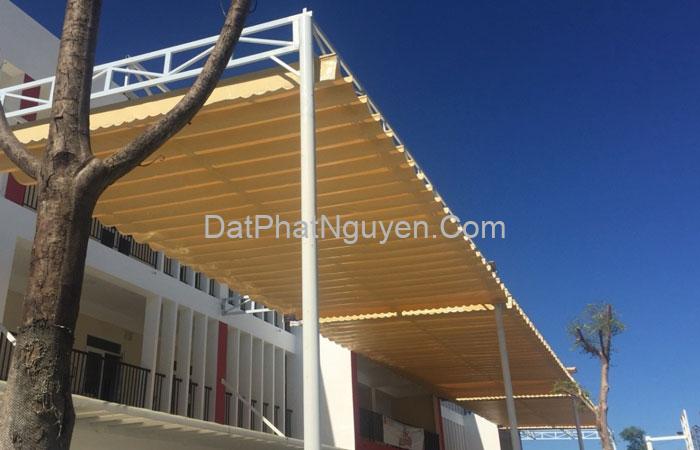 Khi lắp đặt bạt mái xếp ngoài trời phải đảm bảo an toàn
