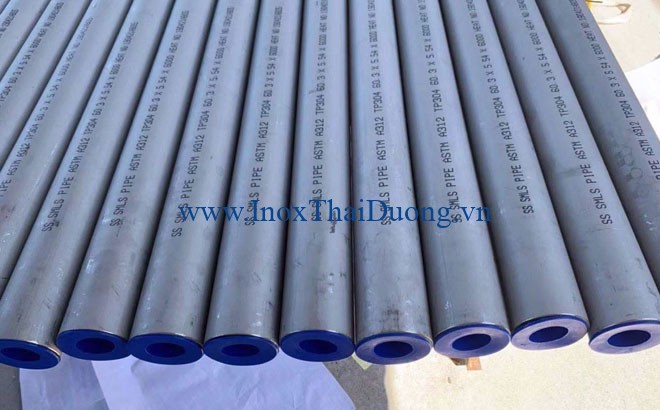 Ống inox 304 có khả năng chống ăn mòn tốt trong điều kiện môi trường khắc nghiệt