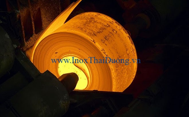Ống inox 304 dễ dàng tạo hình khi gia nhiệt