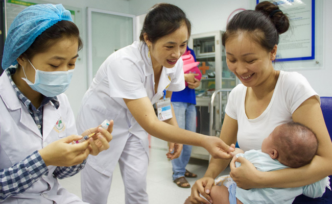 Vắc-xin bảo vệ con người trước các tác nhân gây hại